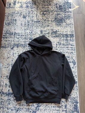 Uniqlo Black Pullover Hoodie with Front Pockets